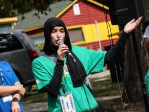 Des élèves forment un 50!